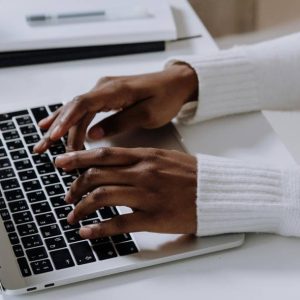 Cum să-ți creezi propriul site web în 5 pași