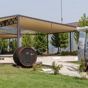 comunicat de presă Sun Leader. Proiect de anvergură la Castel Bethlen Haller cu pergole retractabile SunLeader